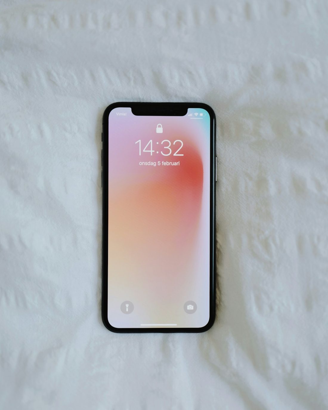彩经网 APP 数据表界面示意